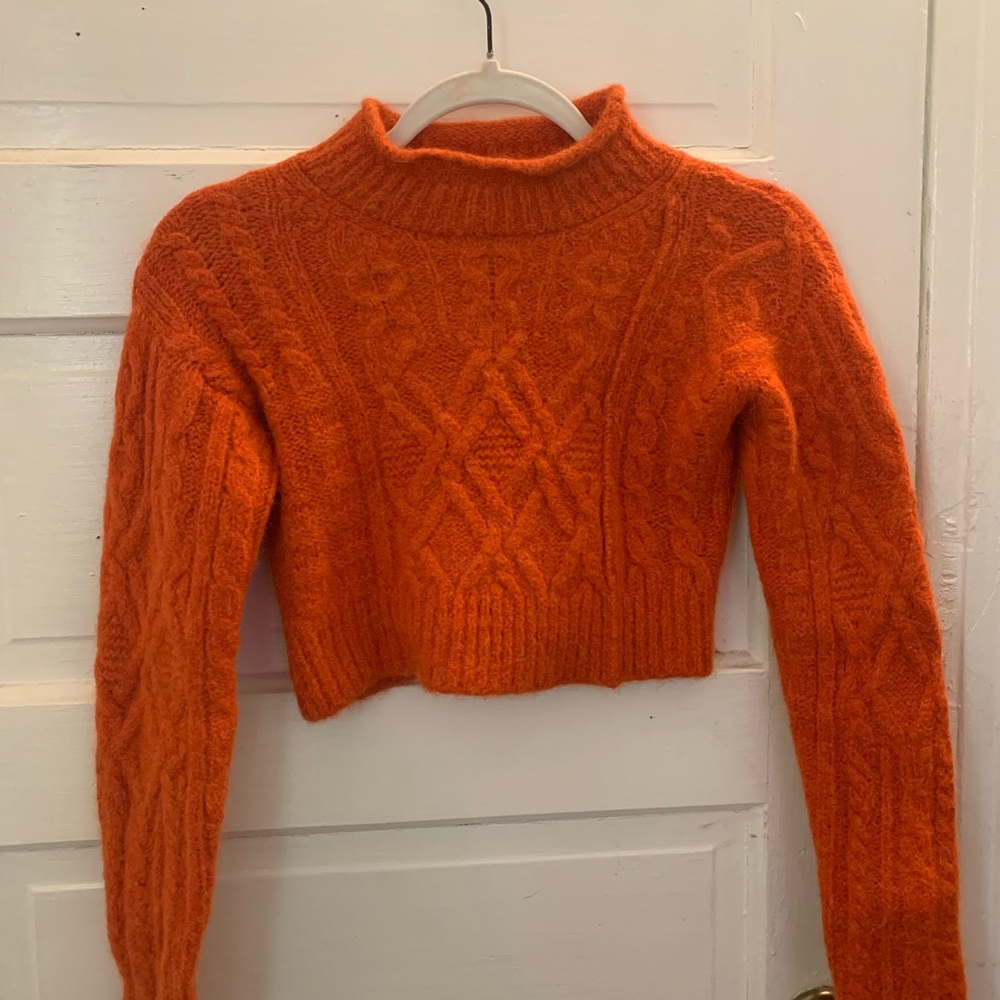 Aritzia Cropped Sweater